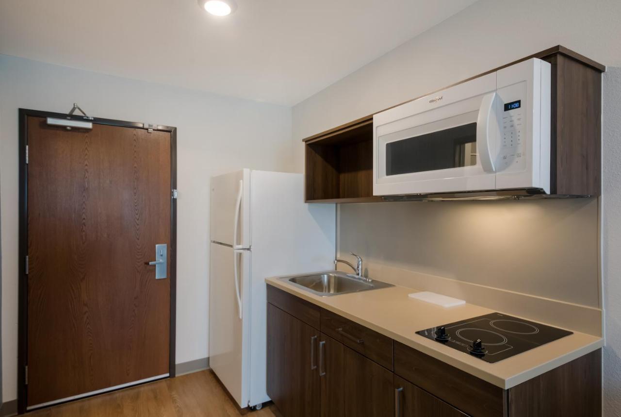 Woodspring Hotel Austin